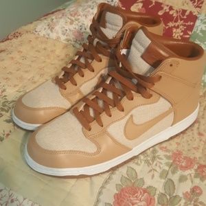 Tan nike Dunk High